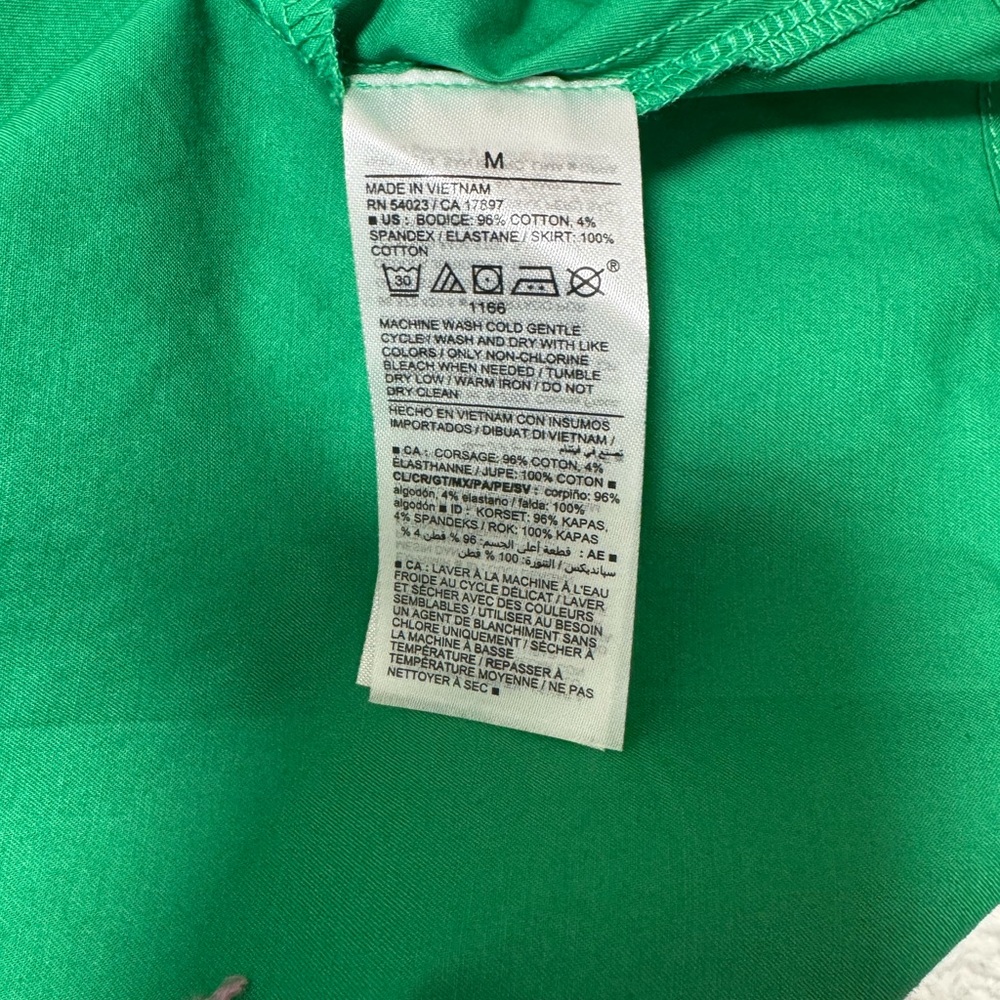 Old Navy Vibrant Green Maxi Dress - Picture 9 of 9